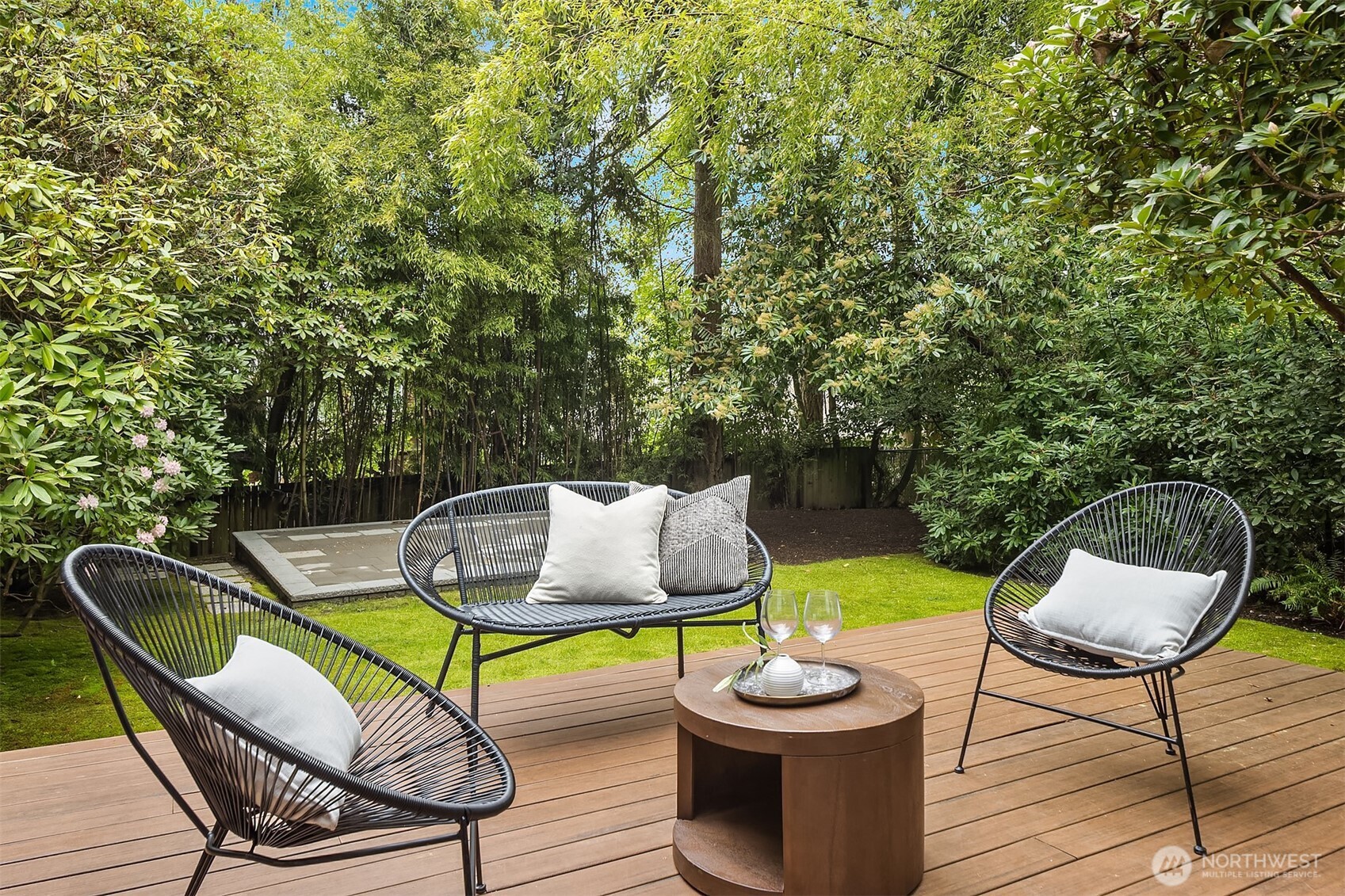 10020 NE 27th Street , Bellevue, WA 98004