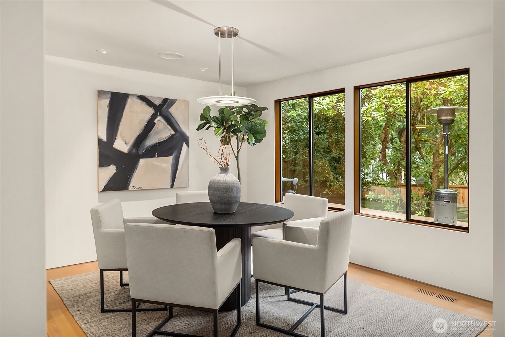 10020 NE 27th Street , Bellevue, WA 98004
