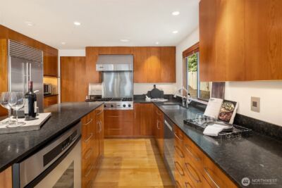 10020 NE 27th Street , Bellevue, WA 98004 - Photo 10