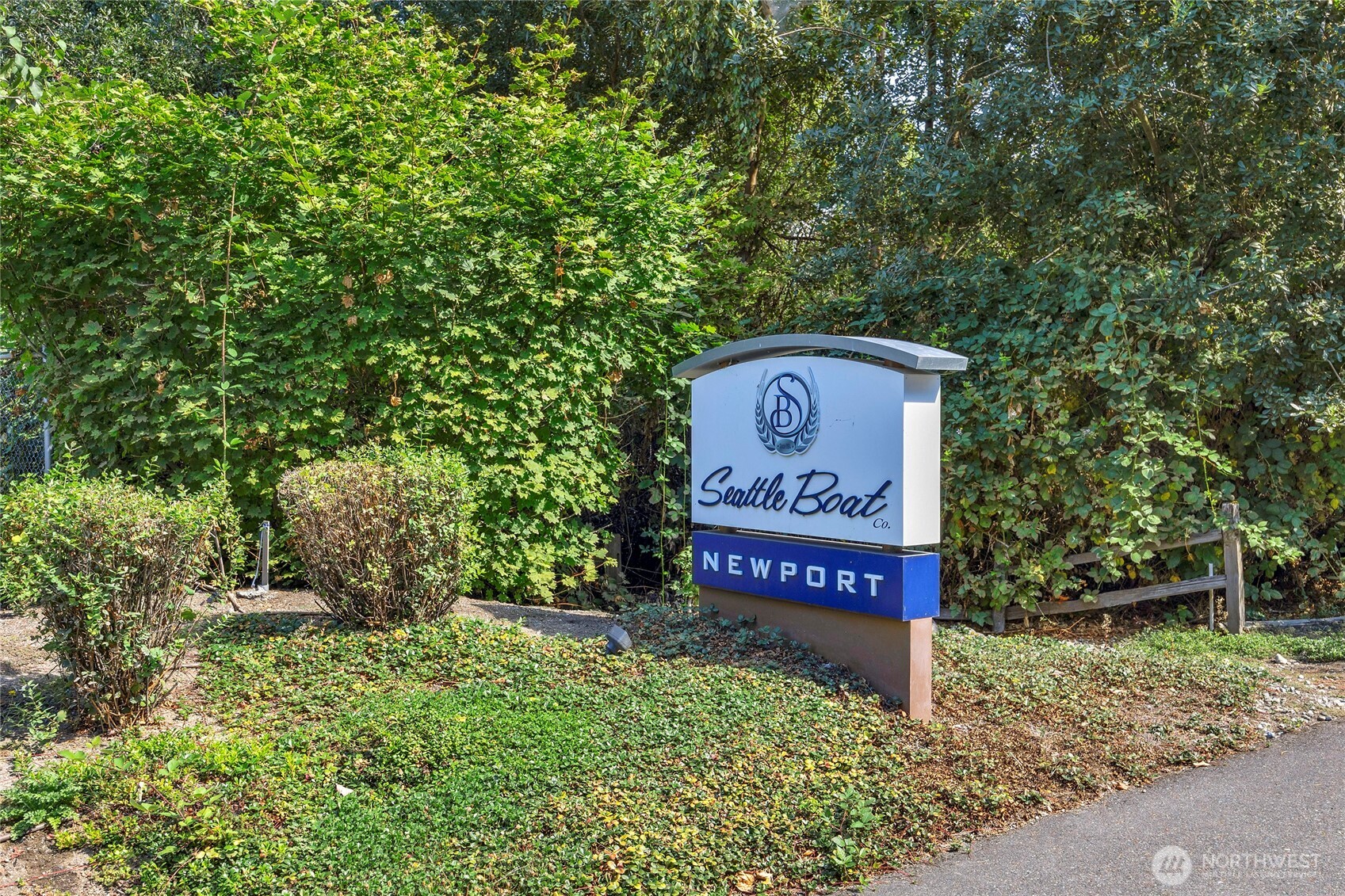 3911 Lake Washington Boulevard SE #B10, Bellevue, WA 98006