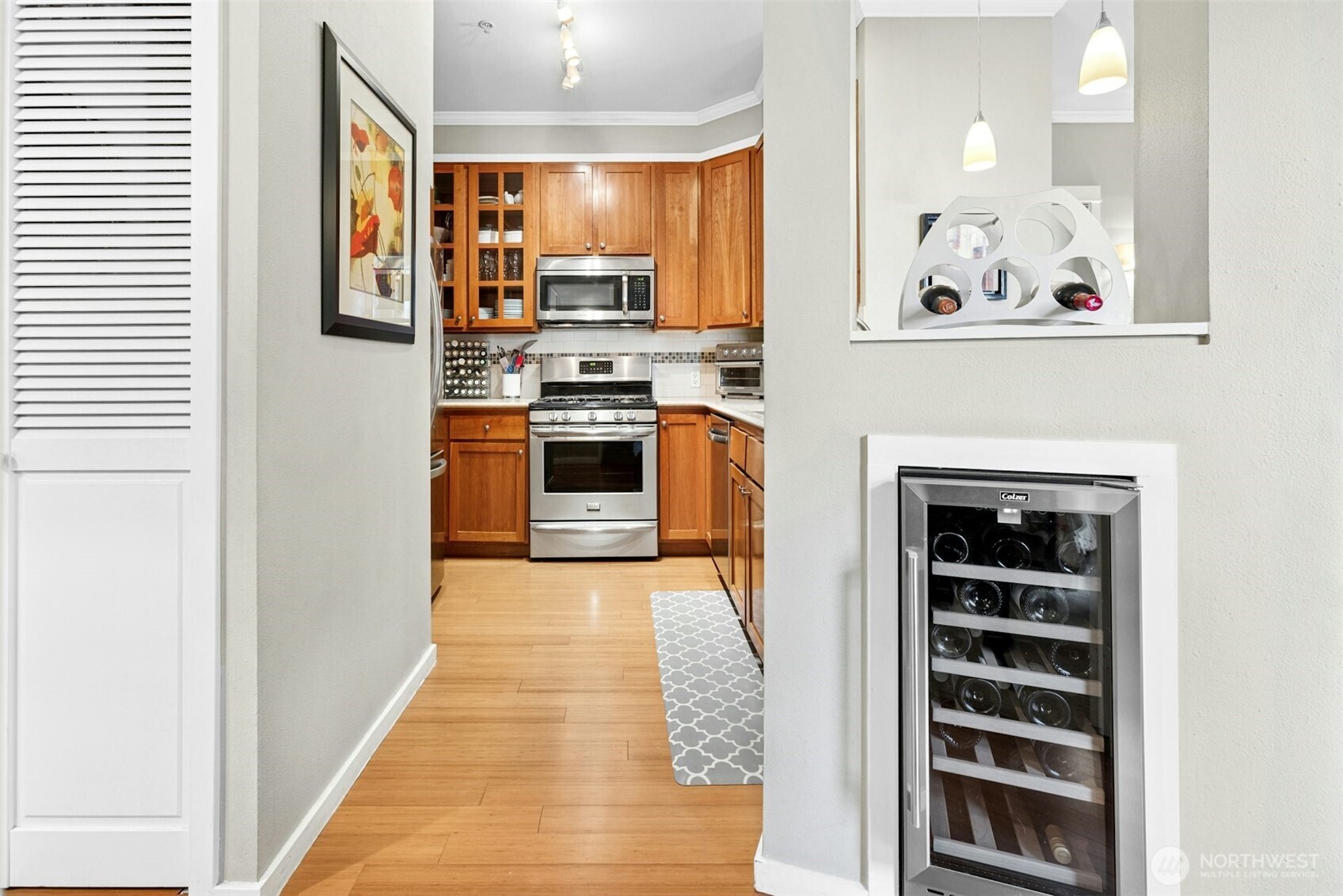1950 Alaskan Way #128, Seattle, WA 98101