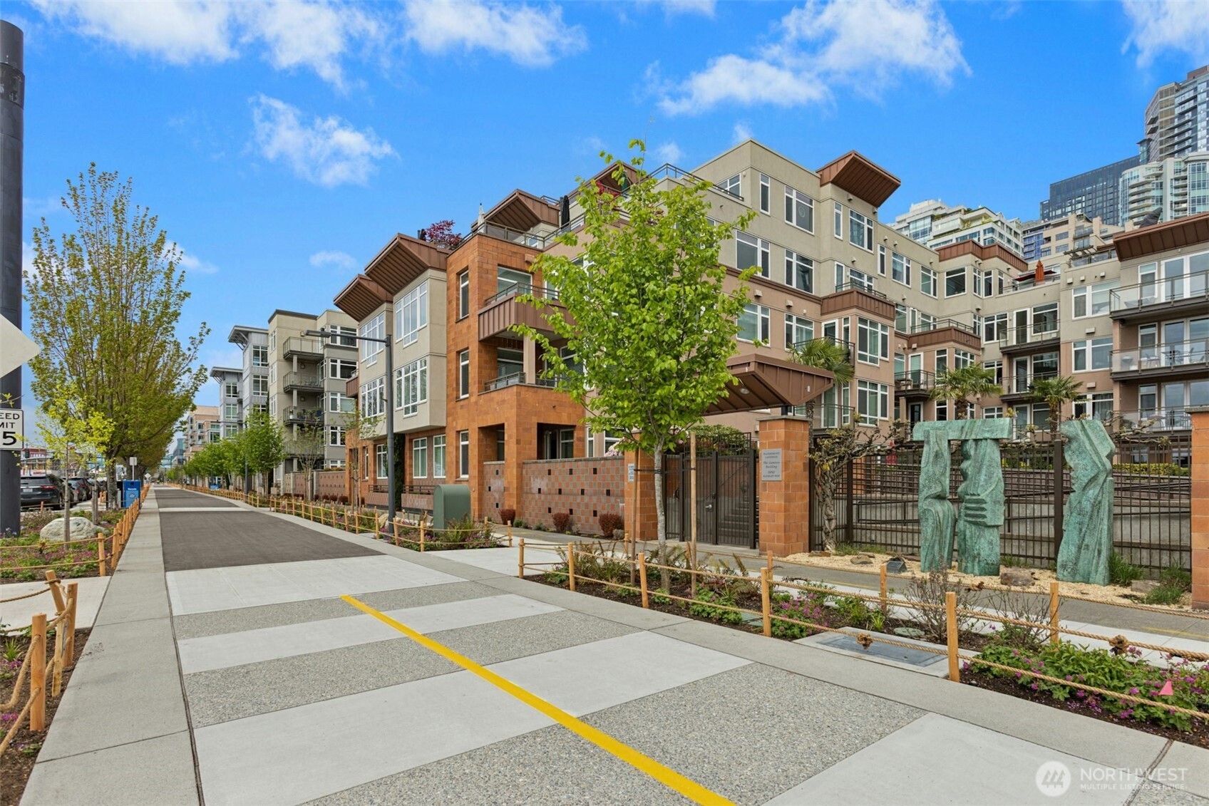 1950 Alaskan Way #128, Seattle, WA 98101