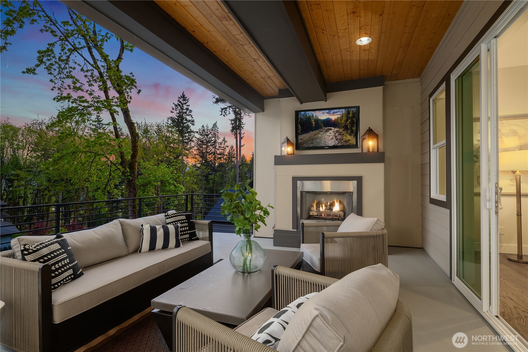 22536 SE 52nd Street , Issaquah, WA 98029