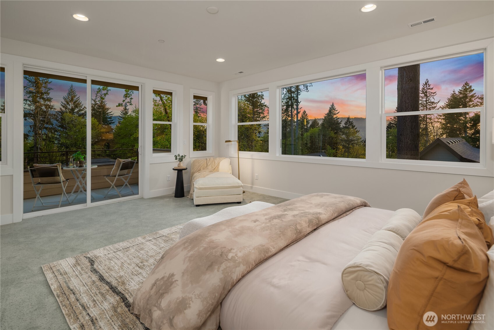 22536 SE 52nd Street , Issaquah, WA 98029