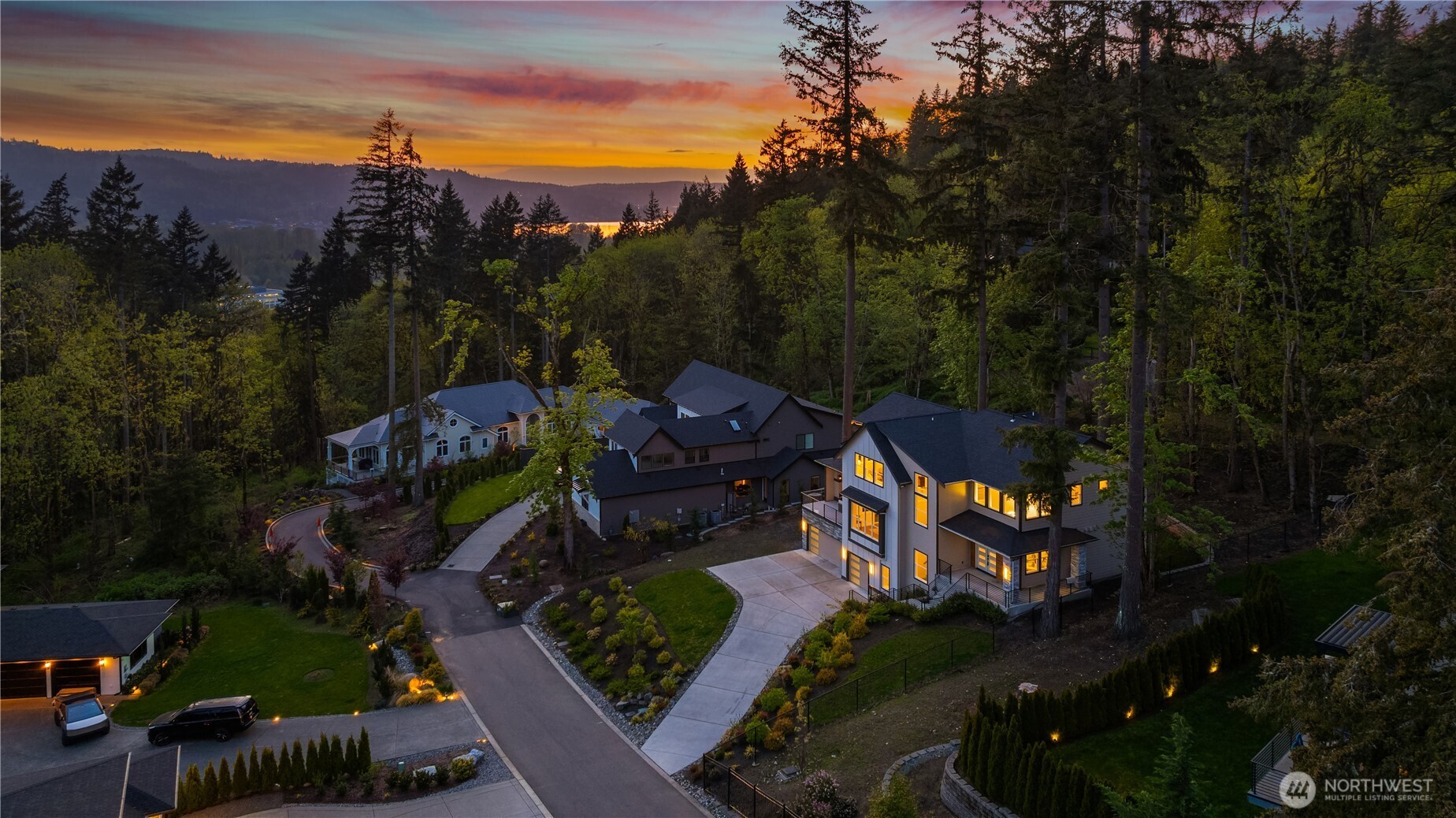 22536 SE 52nd Street , Issaquah, WA 98029