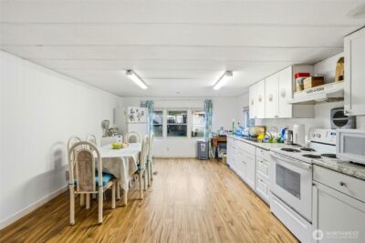 11330 E Riverside Drive #25, Bothell, WA 98011 - Photo 7