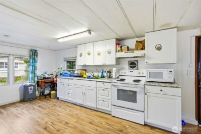 11330 E Riverside Drive #25, Bothell, WA 98011 - Photo 9
