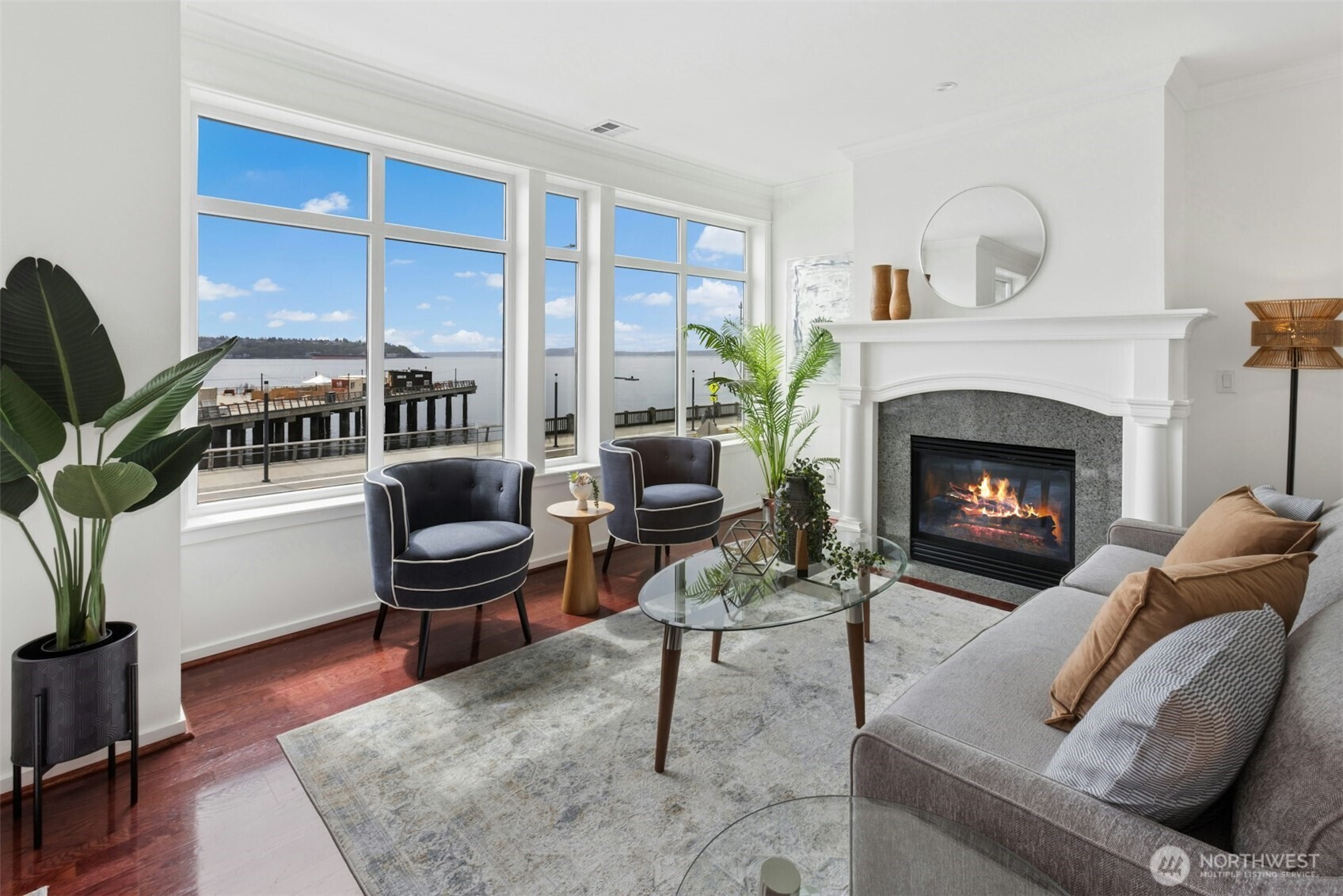 1900 Alaskan Way #216, Seattle, WA 98101