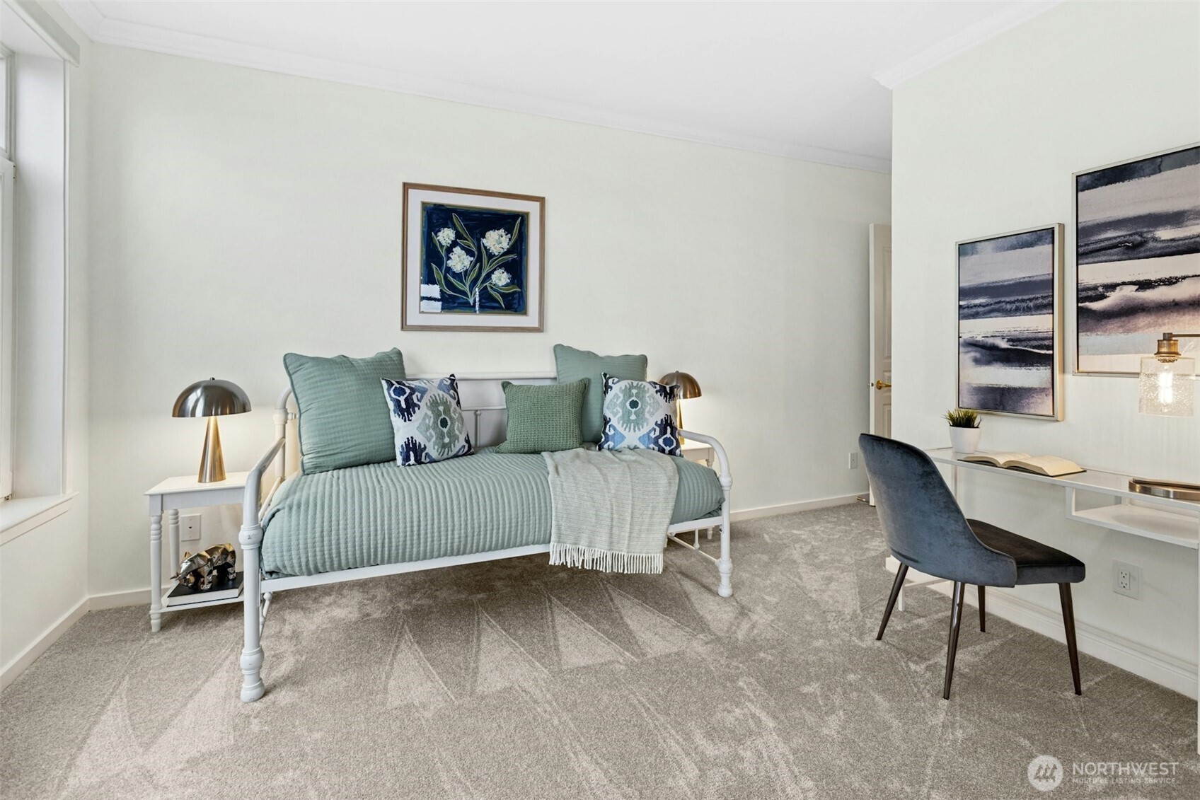 1900 Alaskan Way #216, Seattle, WA 98101