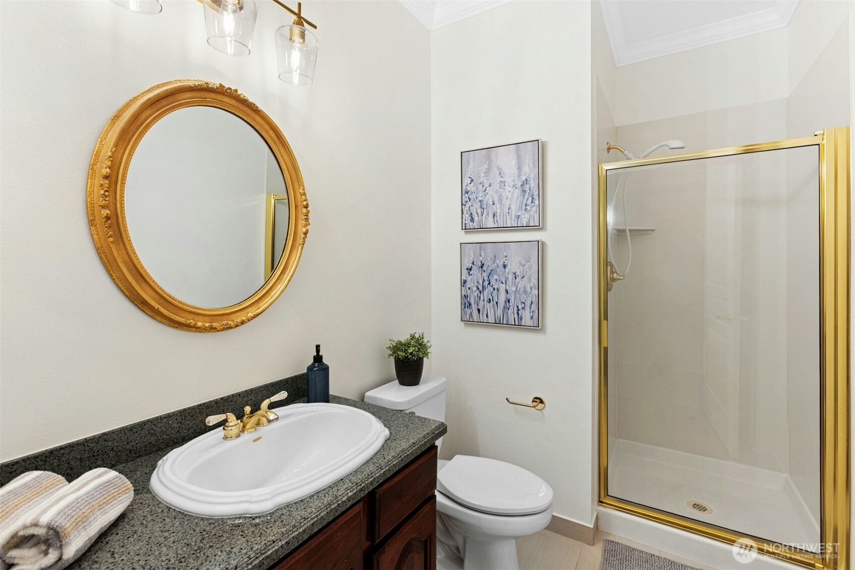 1900 Alaskan Way #216, Seattle, WA 98101