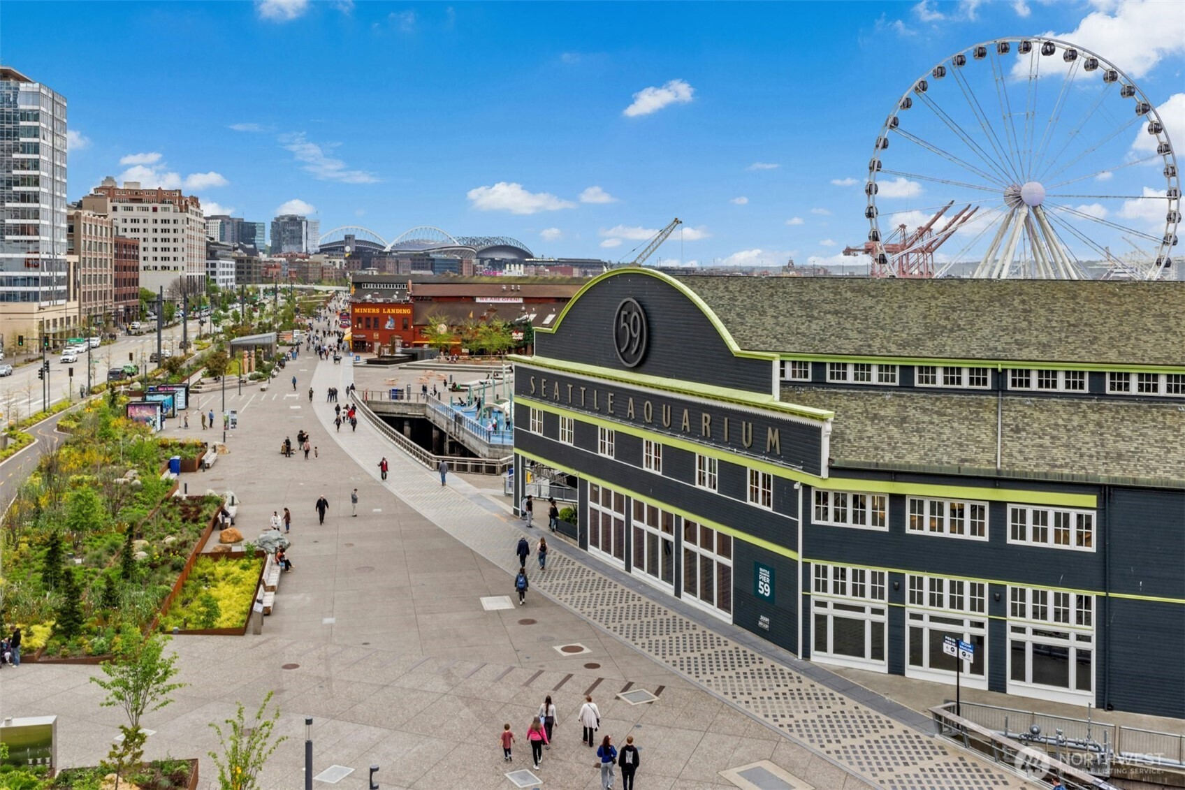 1900 Alaskan Way #216, Seattle, WA 98101