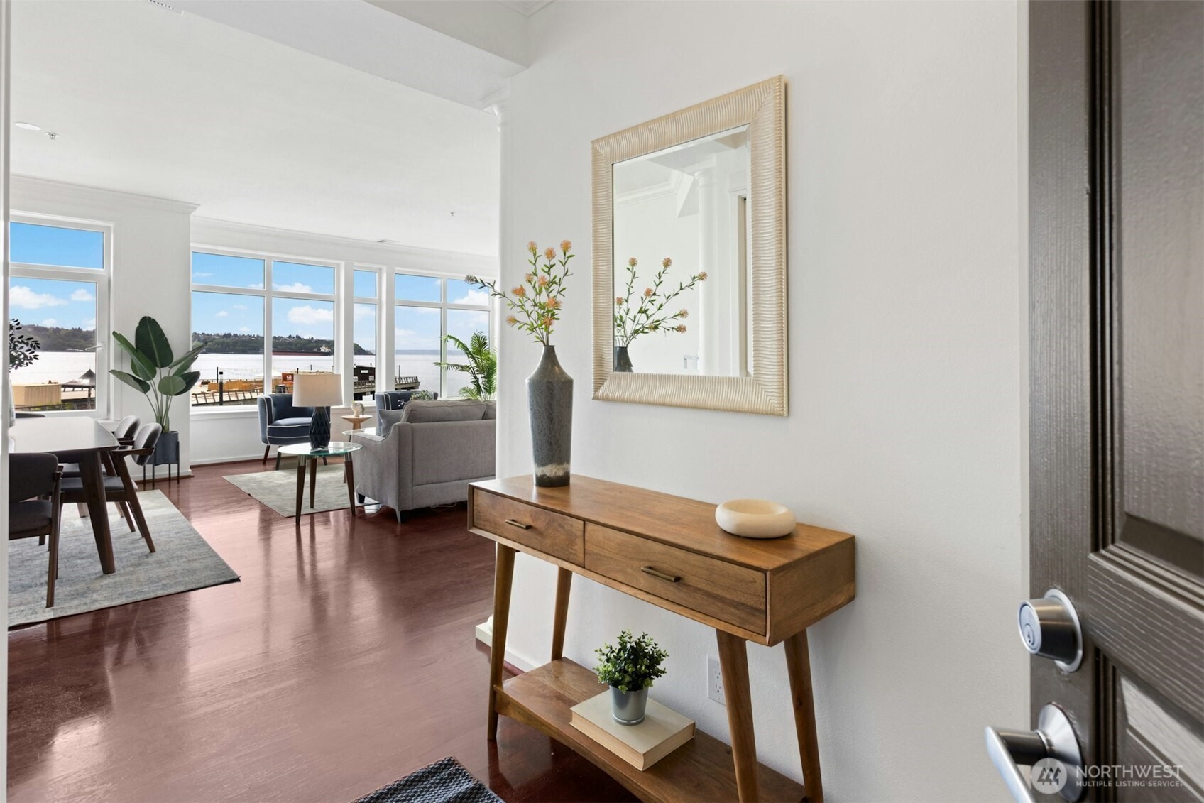 1900 Alaskan Way #216, Seattle, WA 98101