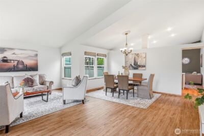 5002 9th Avenue W, Everett, WA 98203-1748 - Photo 2