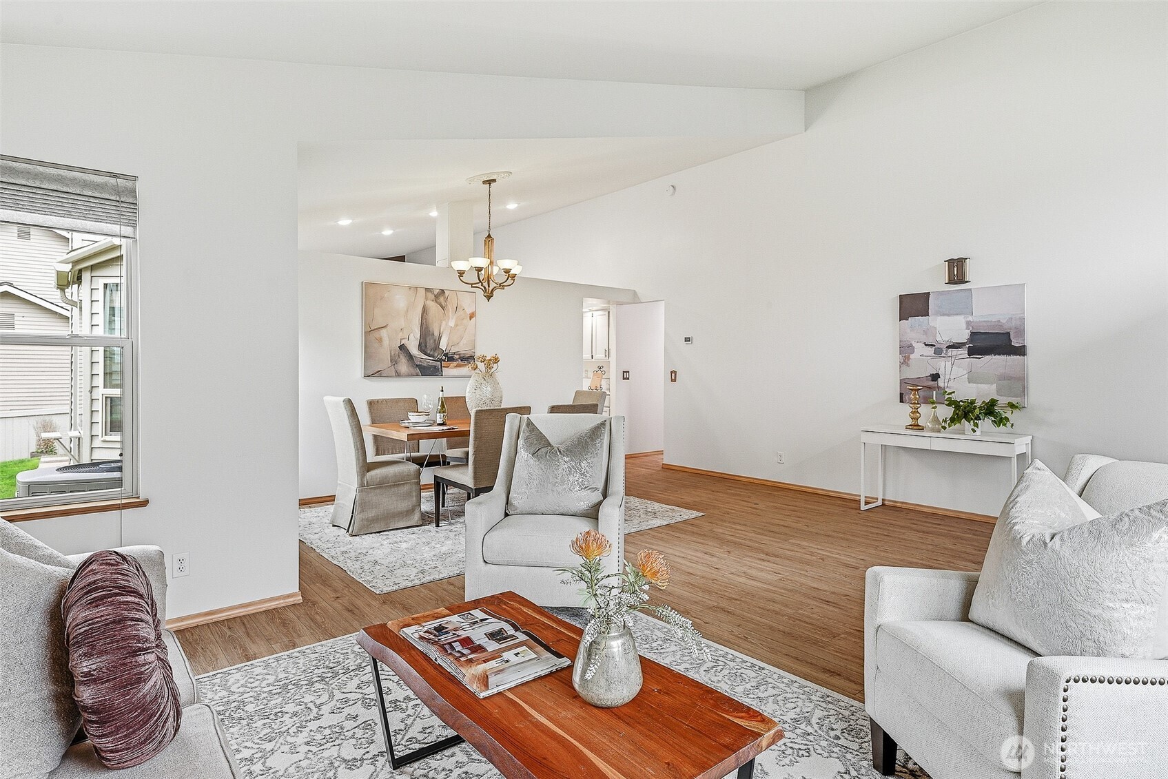 5002 9th Avenue W, Everett, WA 98203-1748