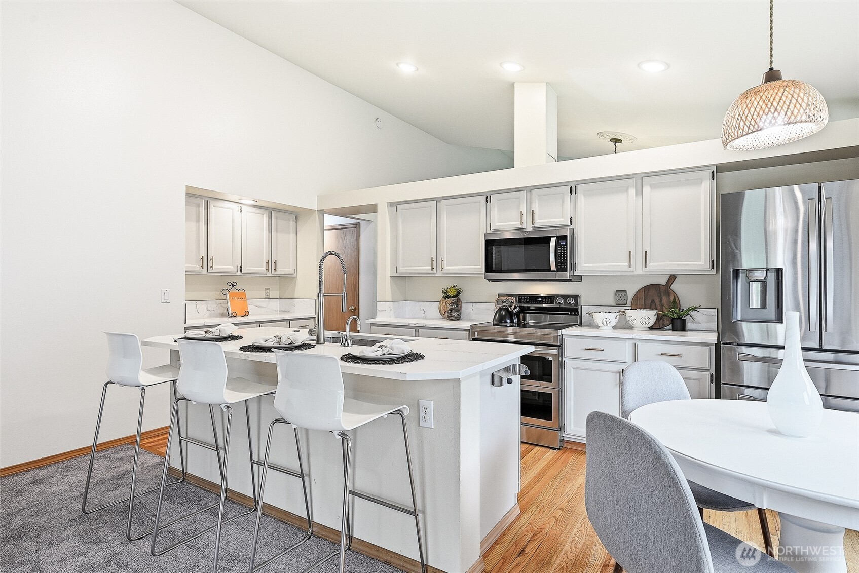 5002 9th Avenue W, Everett, WA 98203-1748