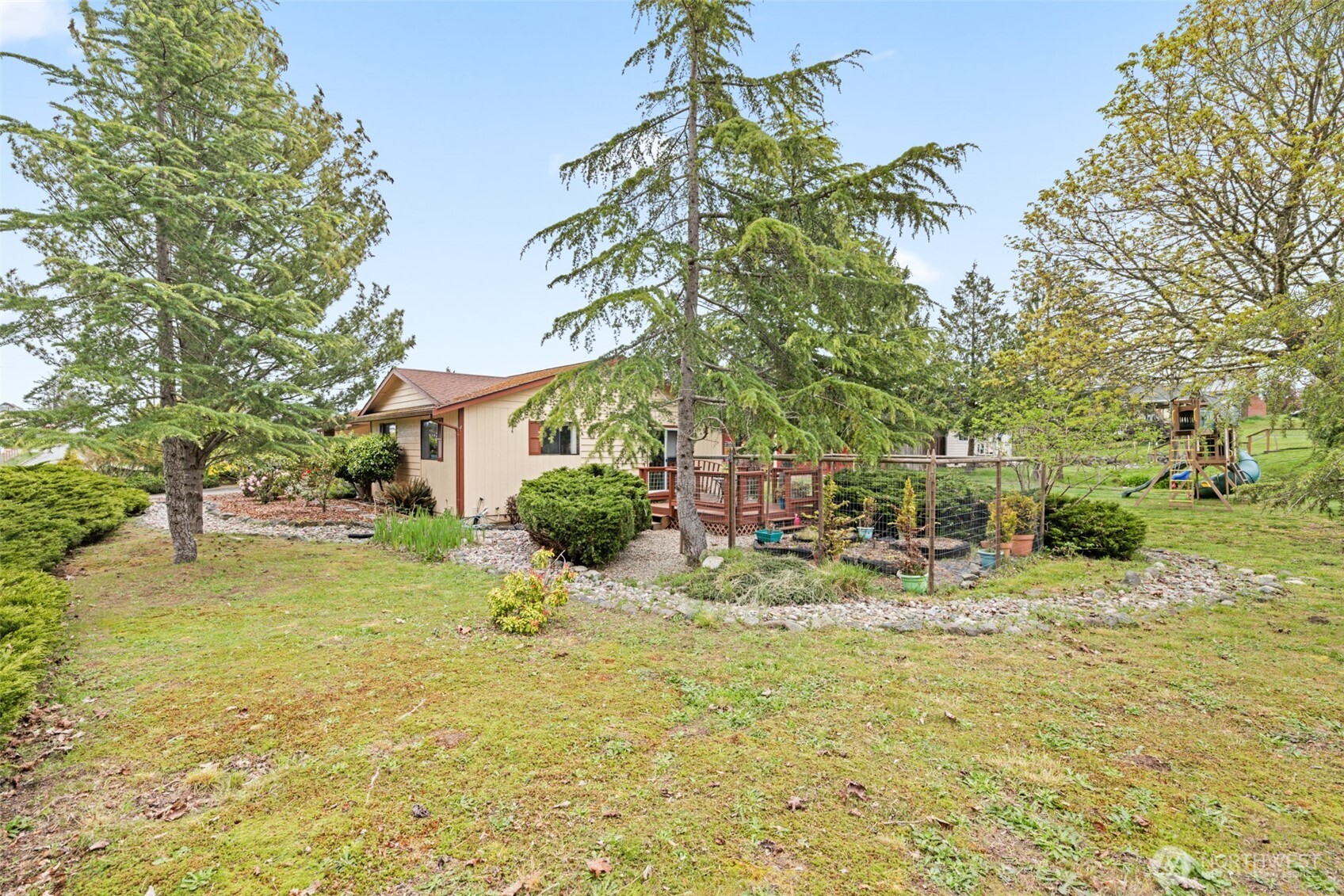 617 S E Street , Port Angeles, WA 98363