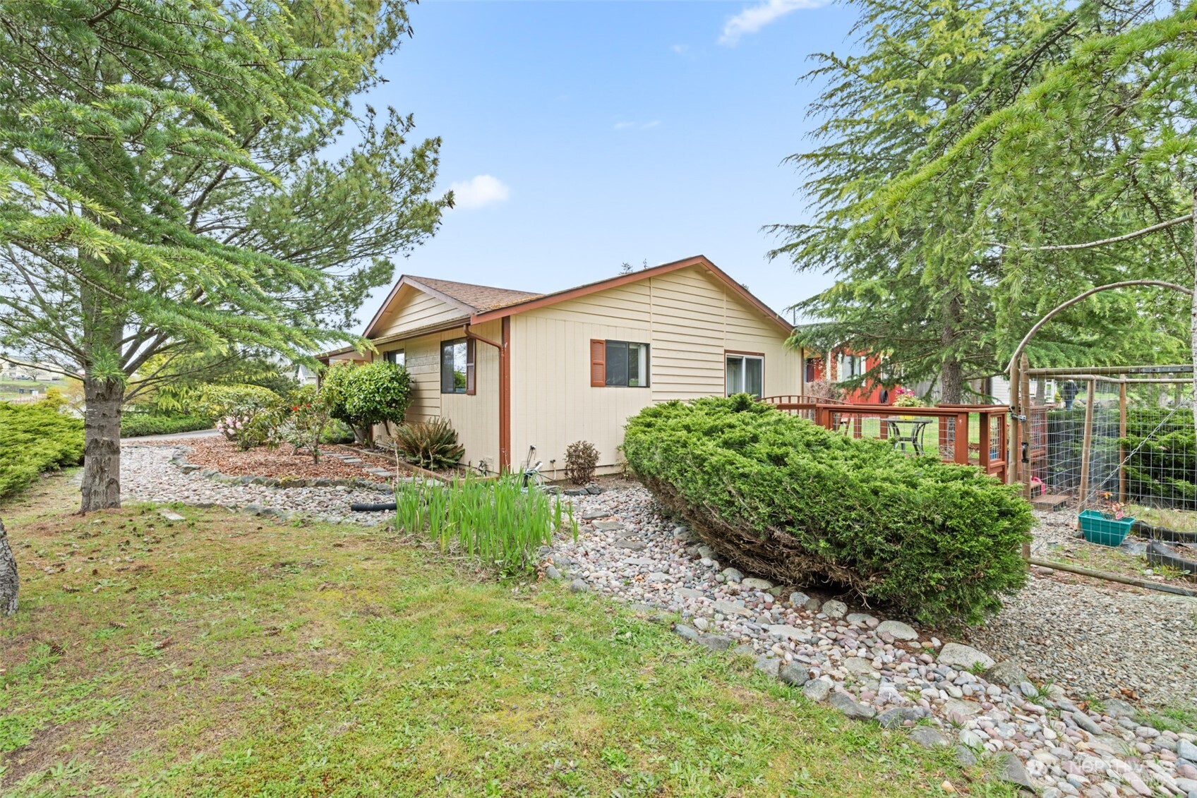 617 S E Street , Port Angeles, WA 98363