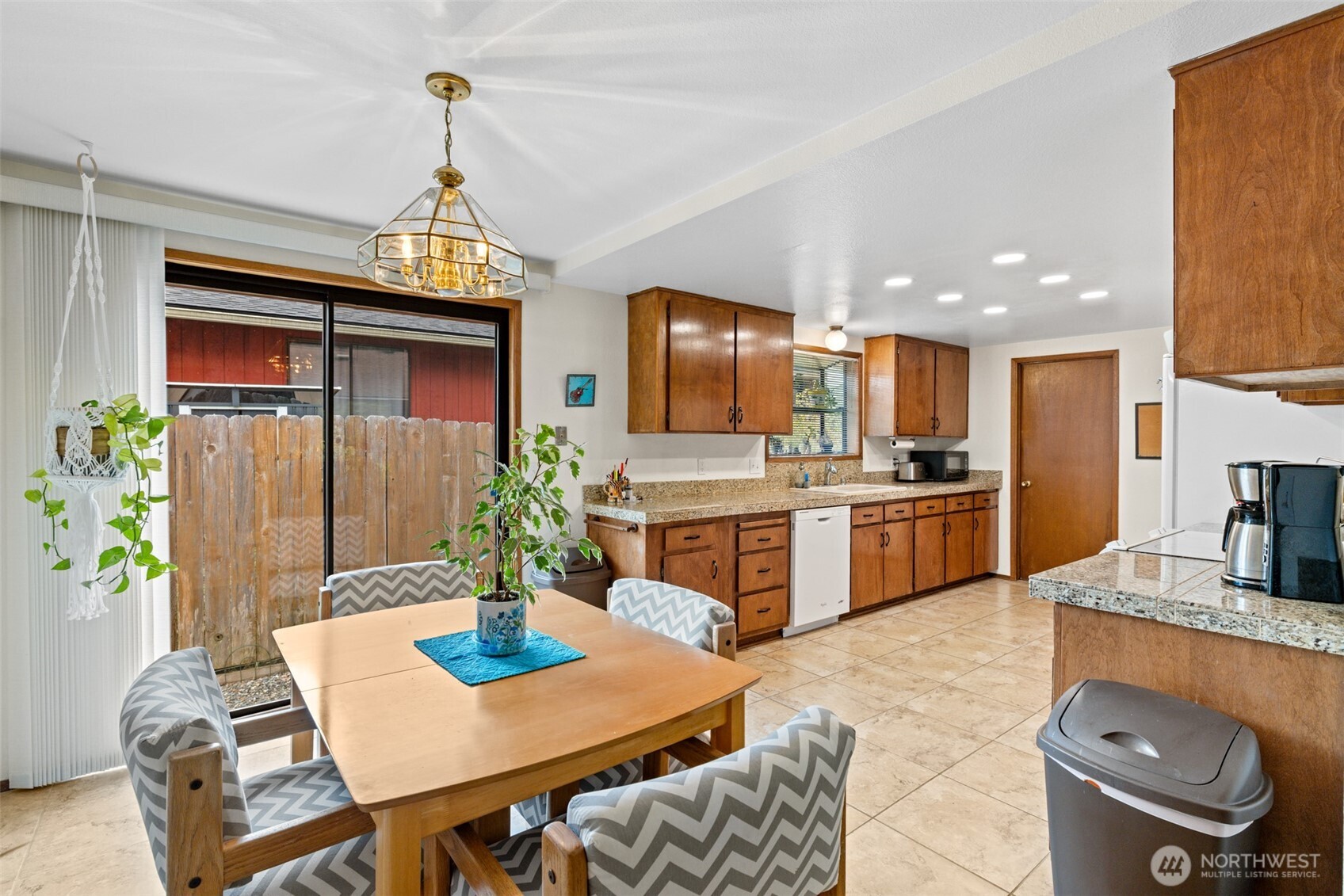 617 S E Street , Port Angeles, WA 98363