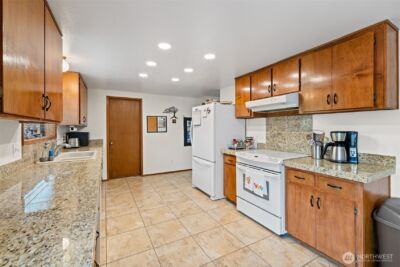 617 S E Street , Port Angeles, WA 98363 - Photo 10