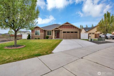 1202 Fairway Drive NE, Moses Lake, WA 98837 - Photo 1