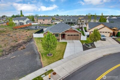 1202 Fairway Drive NE, Moses Lake, WA 98837 - Photo 2