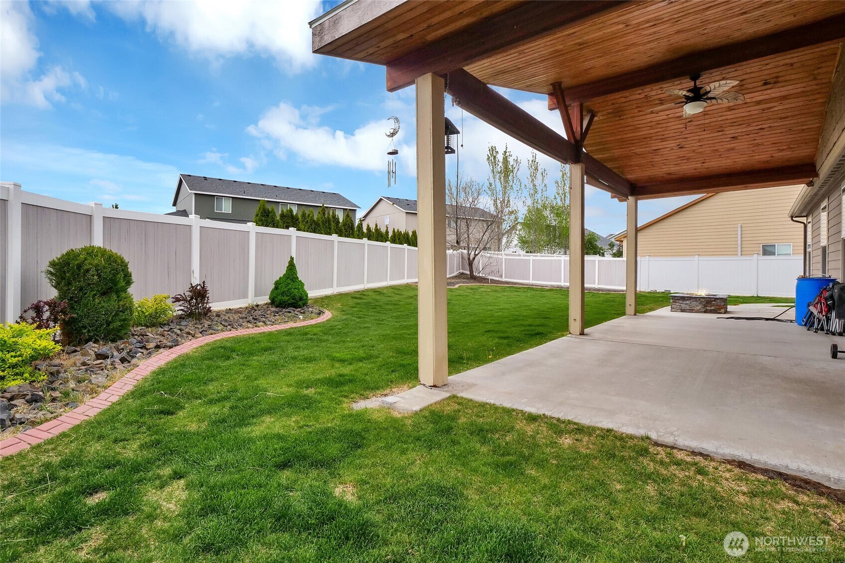 1202 Fairway Drive NE, Moses Lake, WA 98837