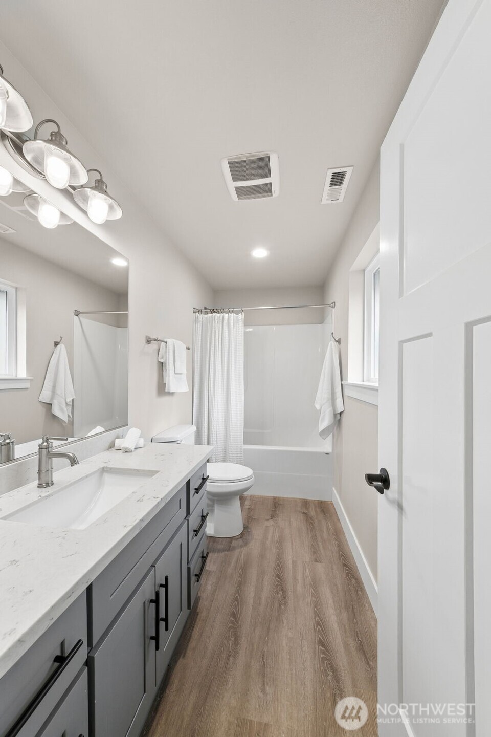 17013 140th AVE E , Puyallup, WA 98374