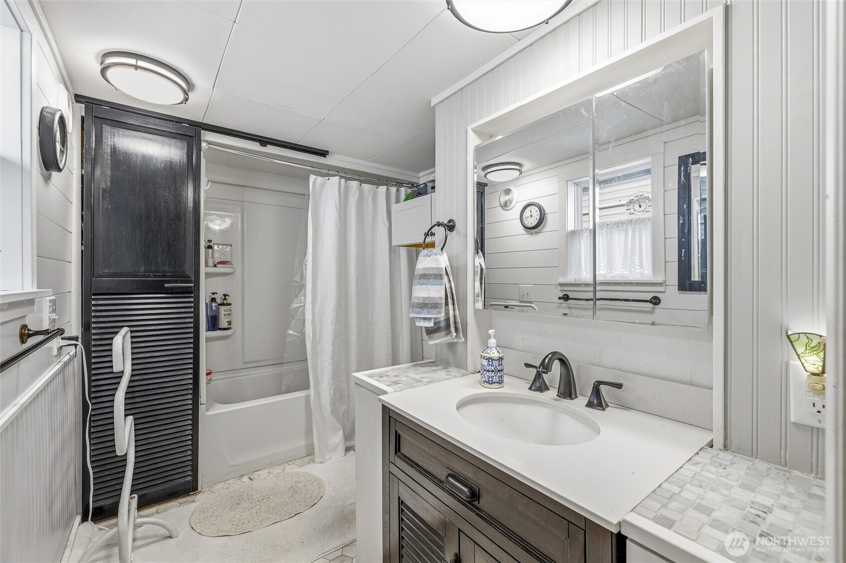 2366 Yew Street Road , Bellingham, WA 98229