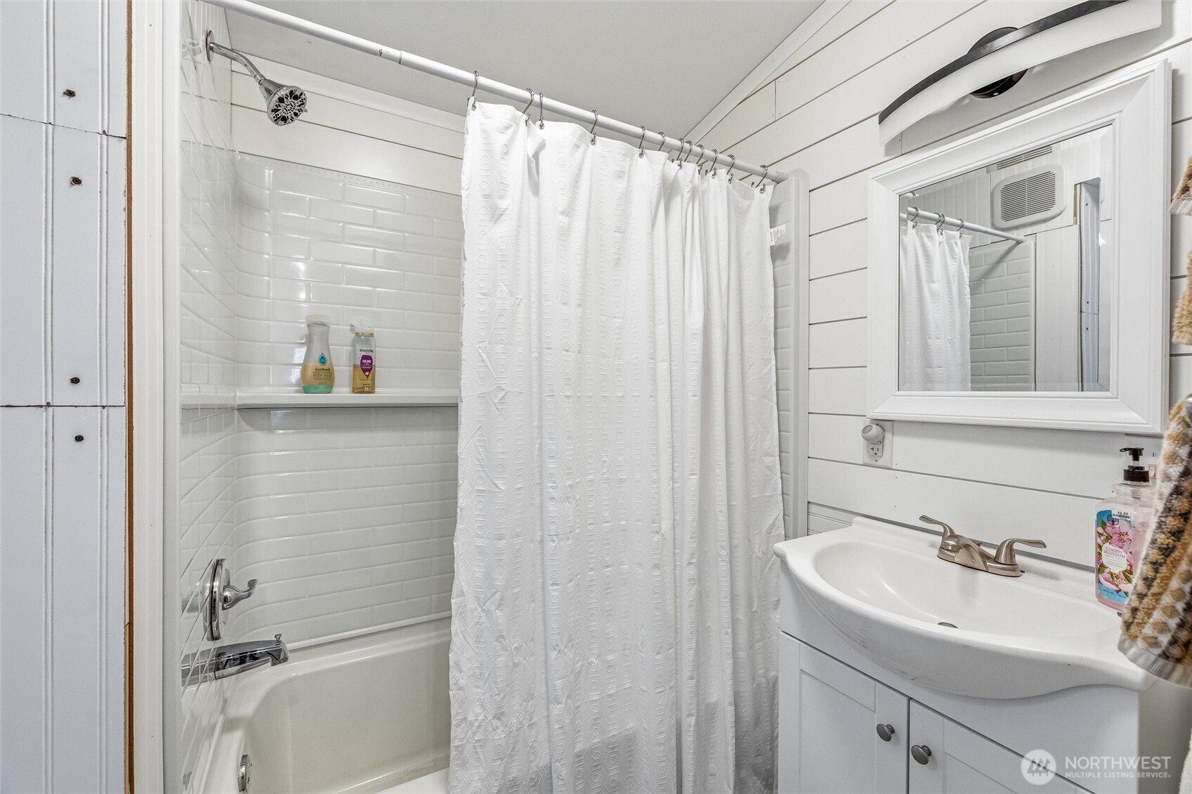 2366 Yew Street Road , Bellingham, WA 98229