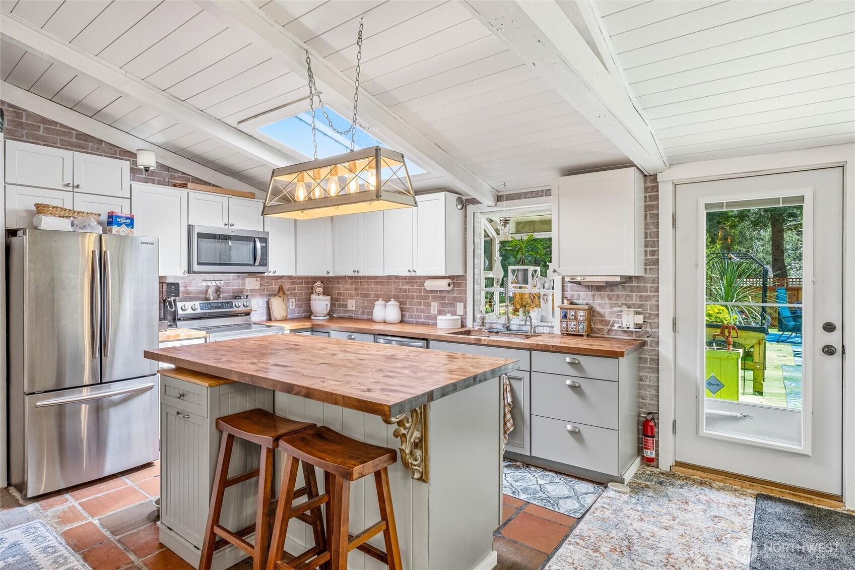 2366 Yew Street Road , Bellingham, WA 98229