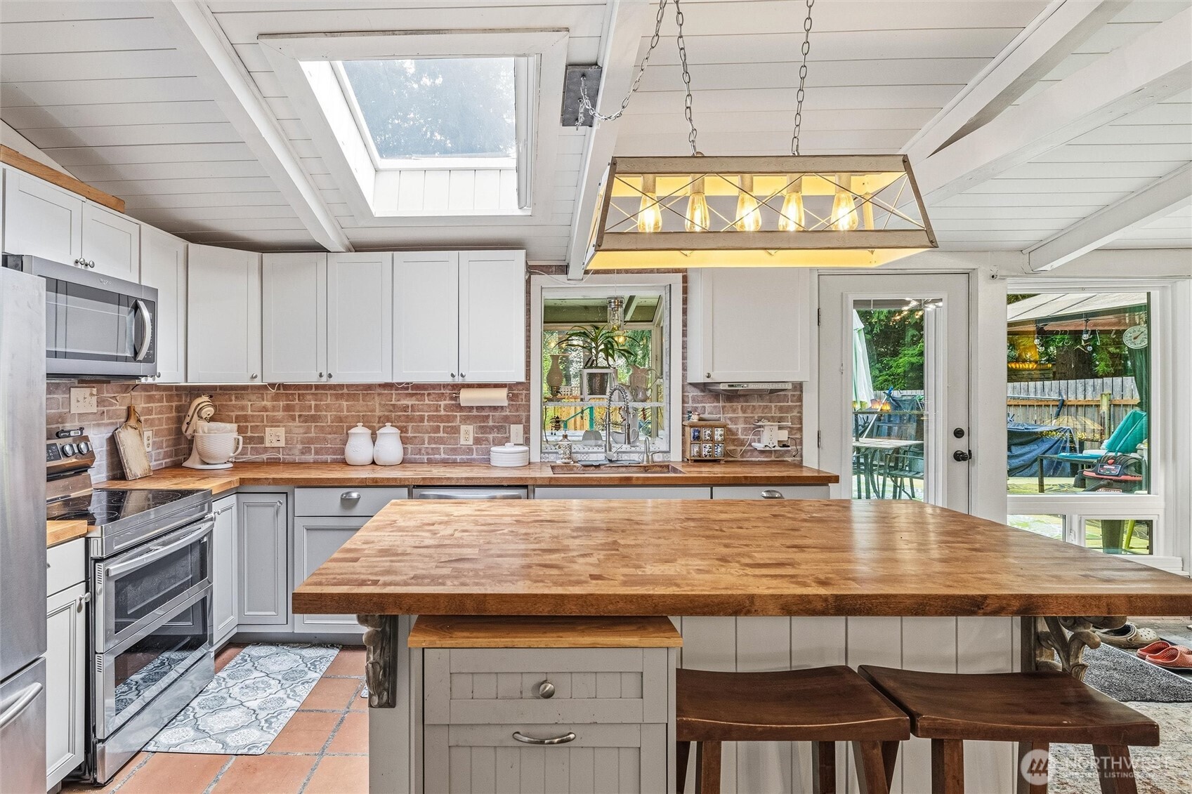 2366 Yew Street Road , Bellingham, WA 98229