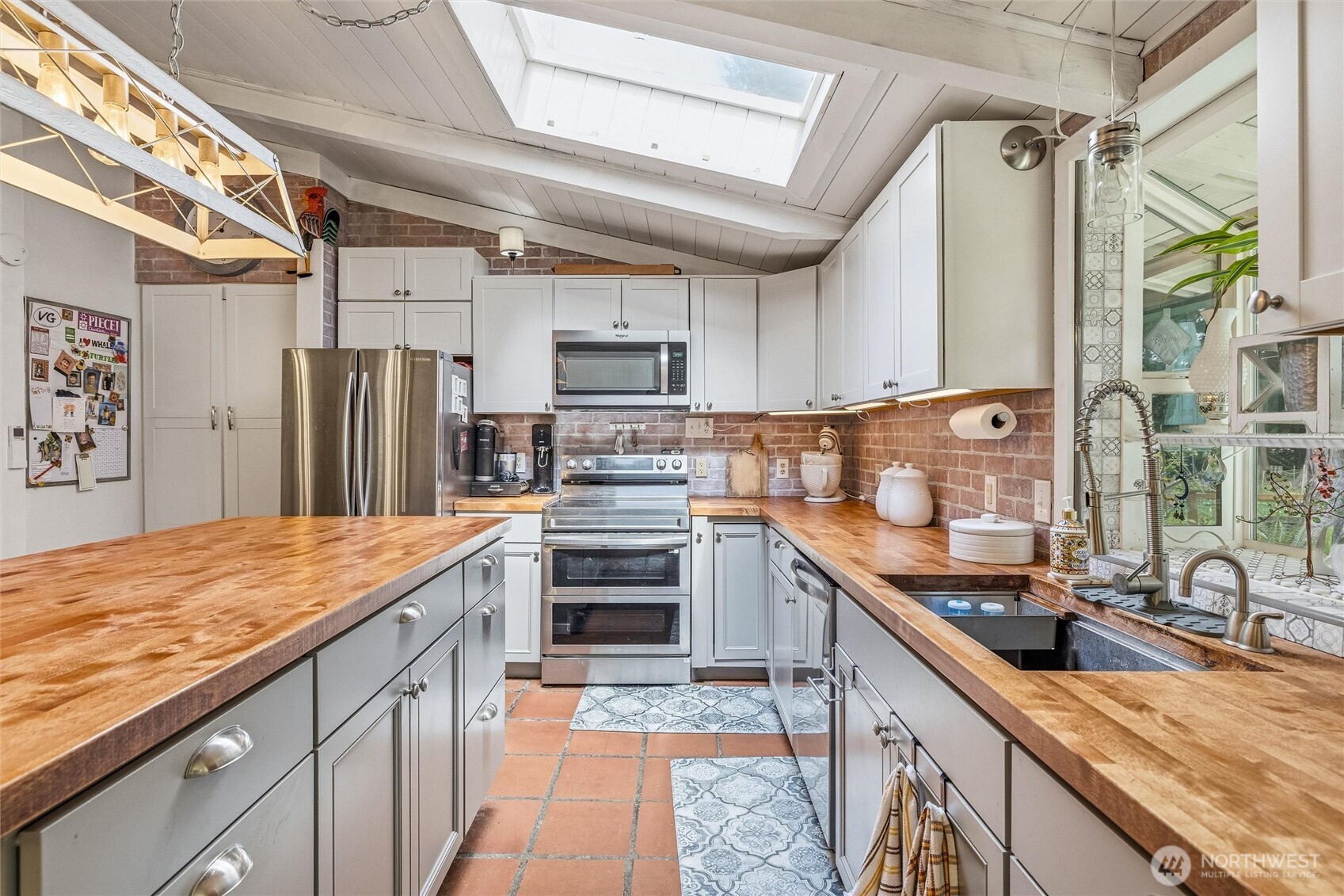 2366 Yew Street Road , Bellingham, WA 98229