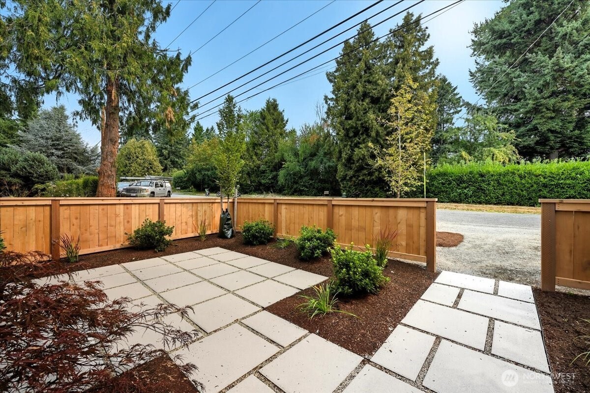 13047 39th Avenue NE #A, Seattle, WA 98125