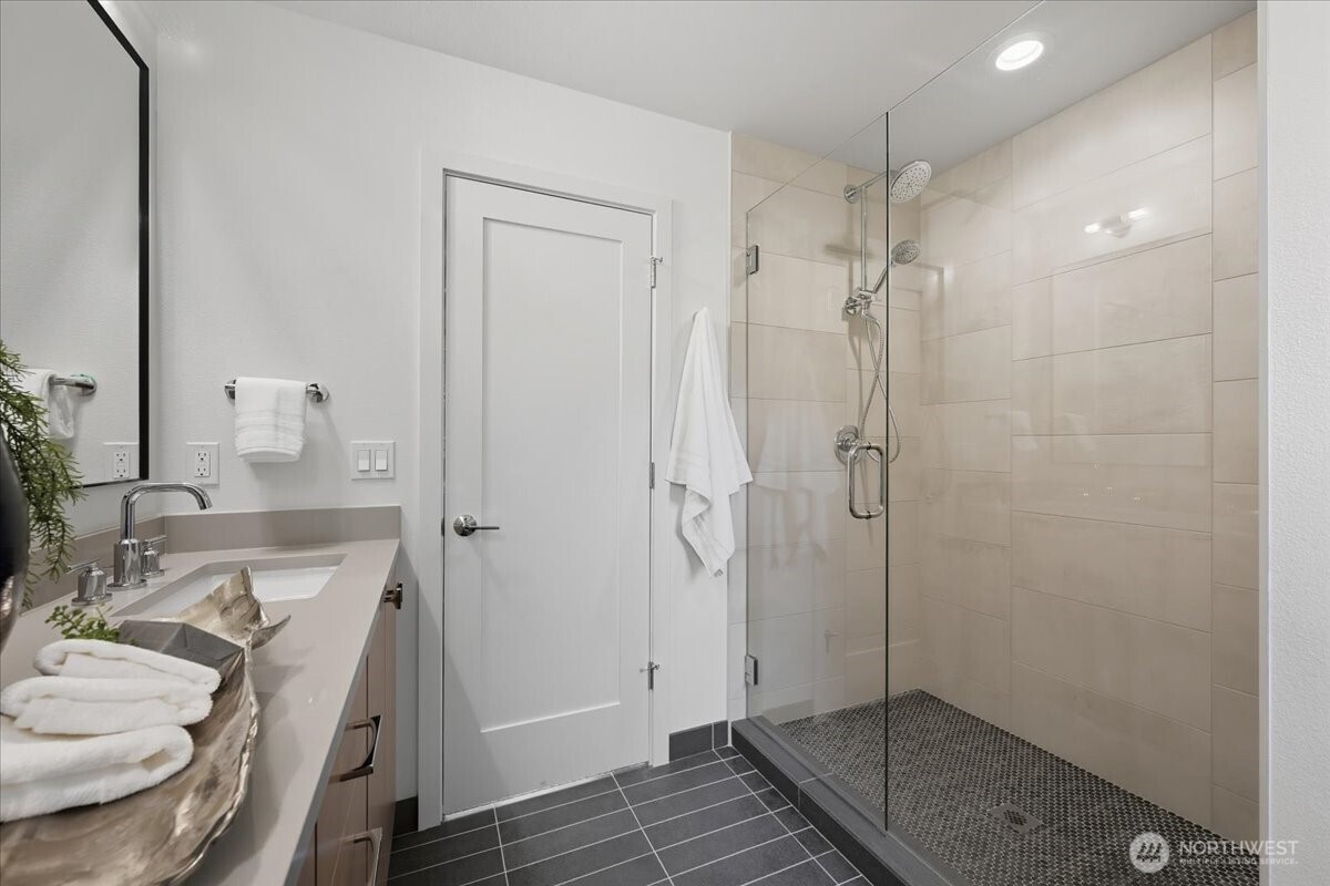 13047 39th Avenue NE #A, Seattle, WA 98125