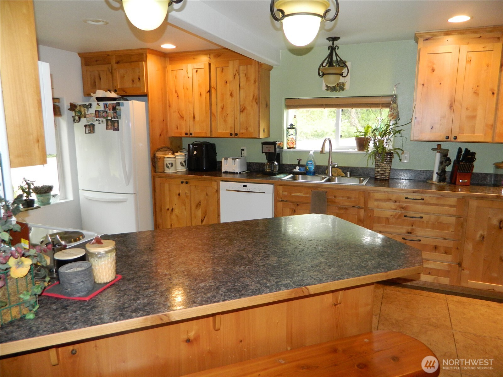 44 Bonaparte Avenue , Tonasket, WA 98855