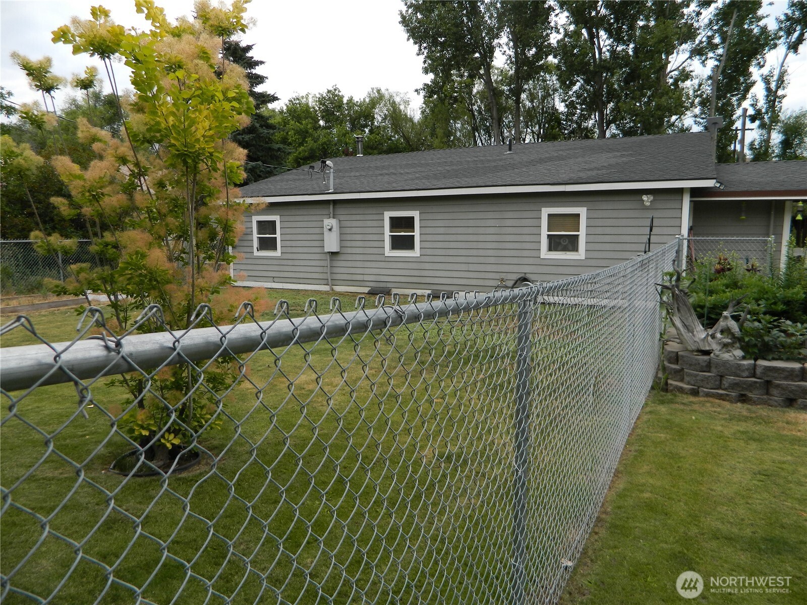 44 Bonaparte Avenue , Tonasket, WA 98855
