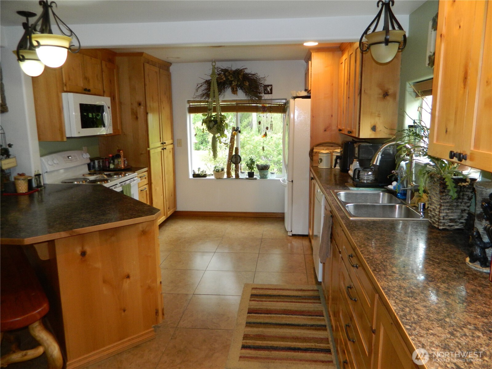 44 Bonaparte Avenue , Tonasket, WA 98855