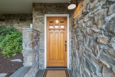 1219 23rd Avenue E, Seattle, WA 98112 - Photo 2