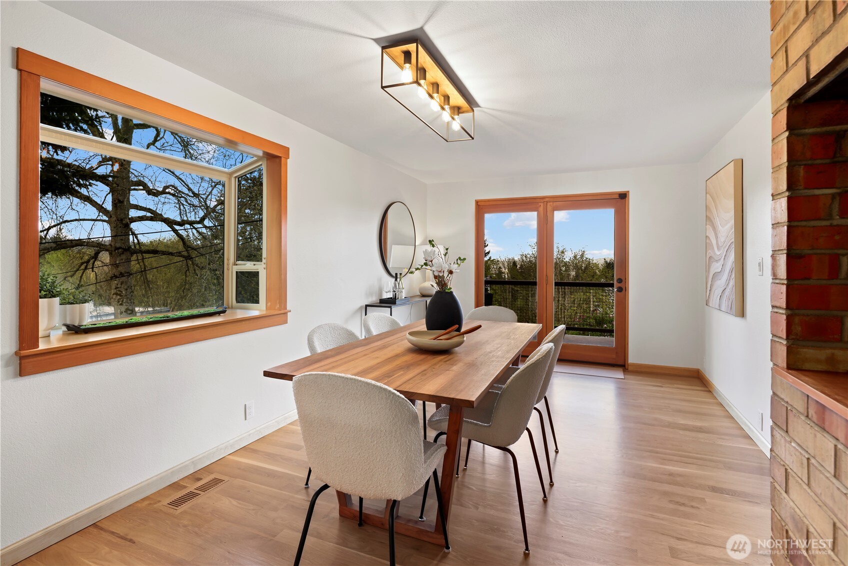 16544 34th Avenue NE, Lake Forest Park, WA 98155