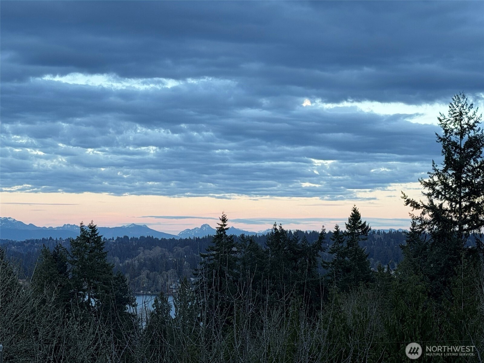 16544 34th Avenue NE, Lake Forest Park, WA 98155