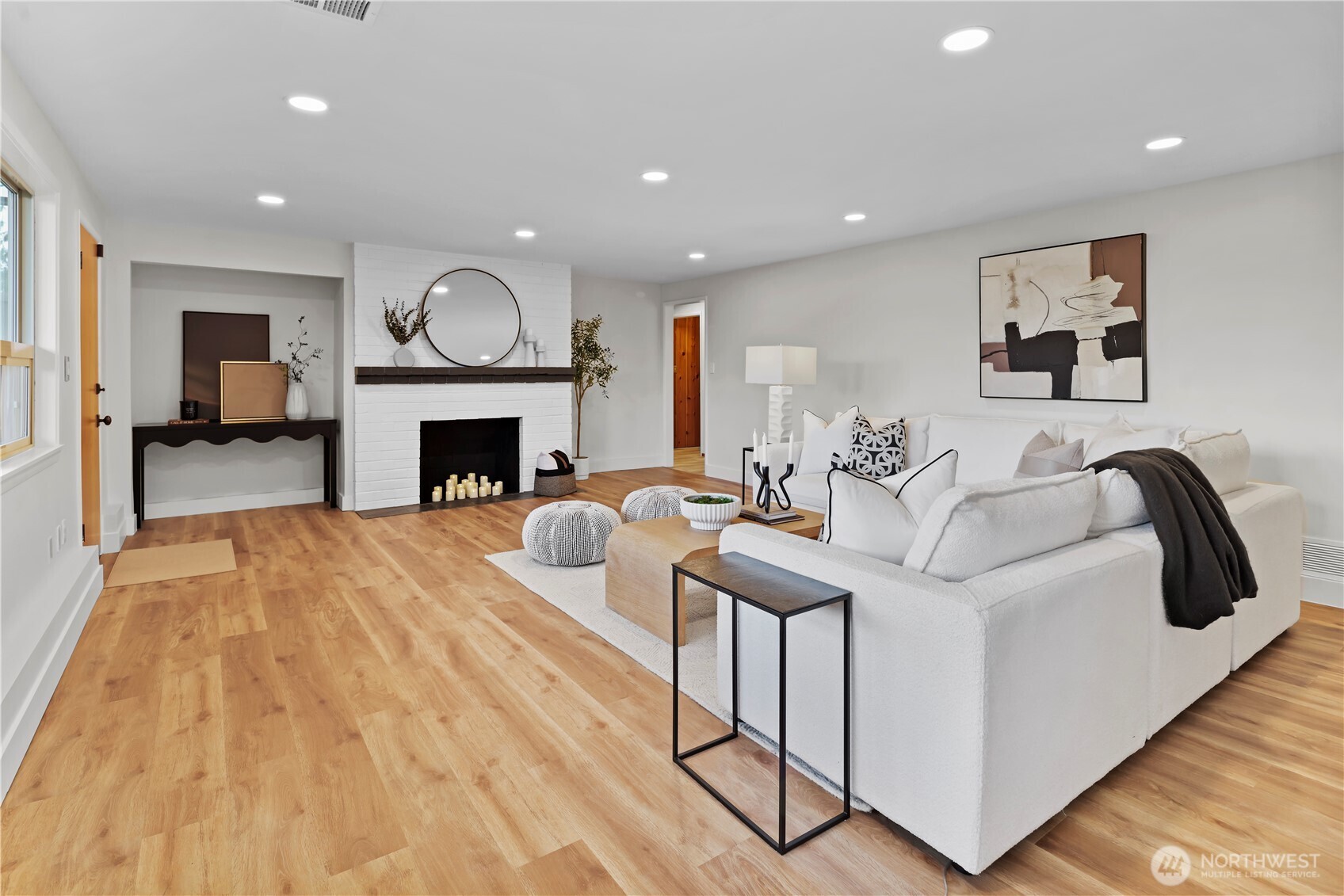 16544 34th Avenue NE, Lake Forest Park, WA 98155