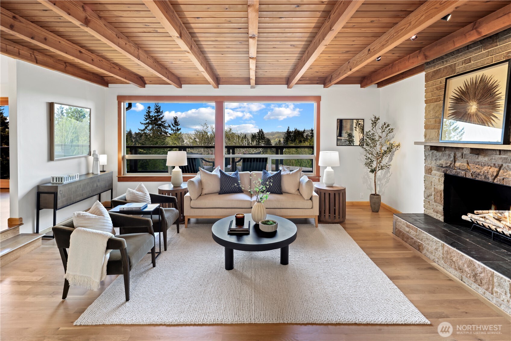 16544 34th Avenue NE, Lake Forest Park, WA 98155