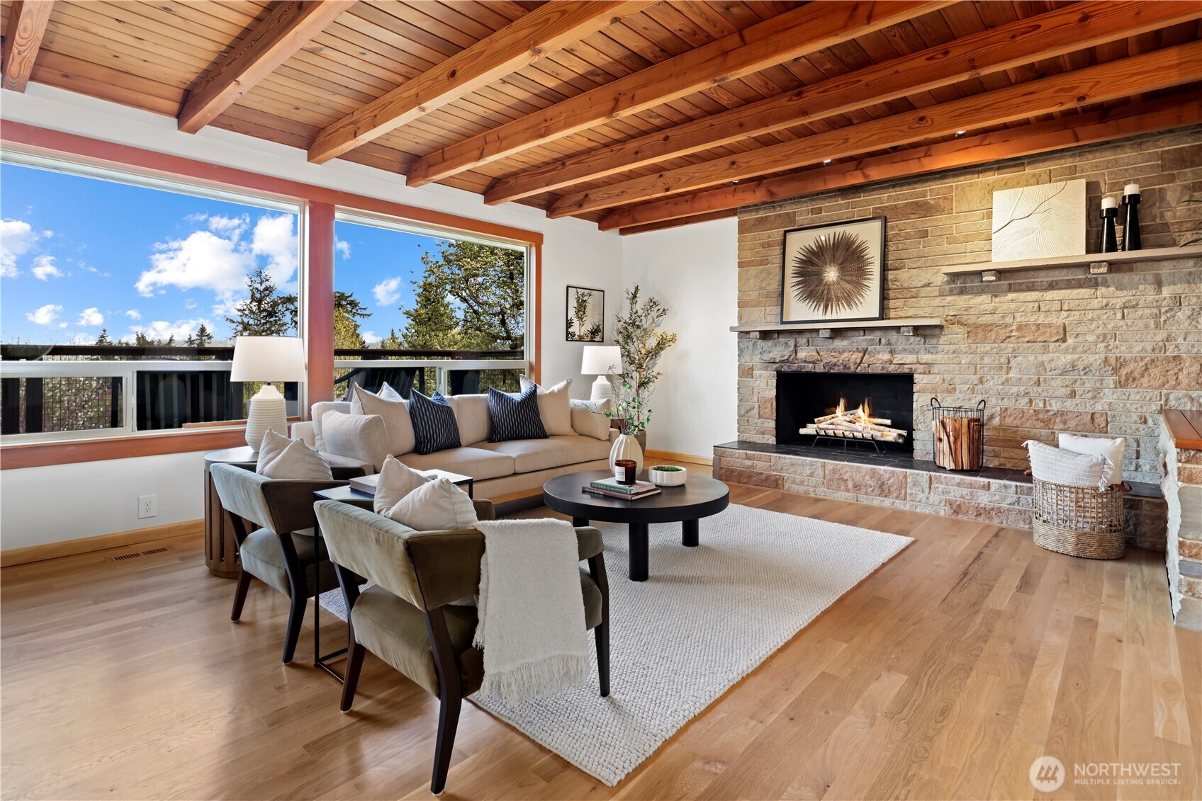 16544 34th Avenue NE, Lake Forest Park, WA 98155