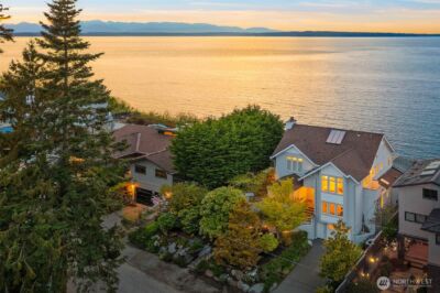 2628 NW Esplanade , Seattle, WA 98117