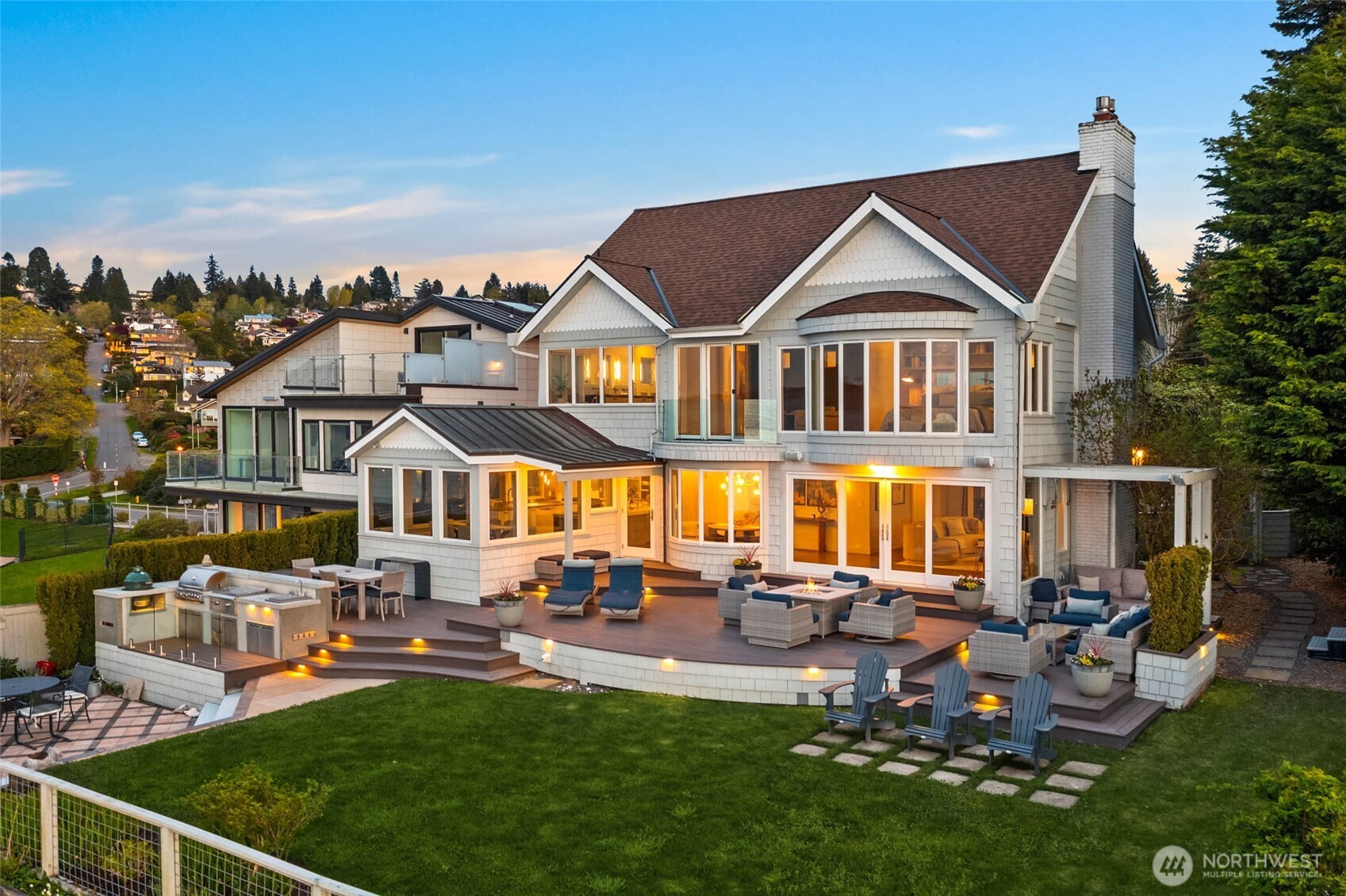 2628 NW Esplanade , Seattle, WA 98117