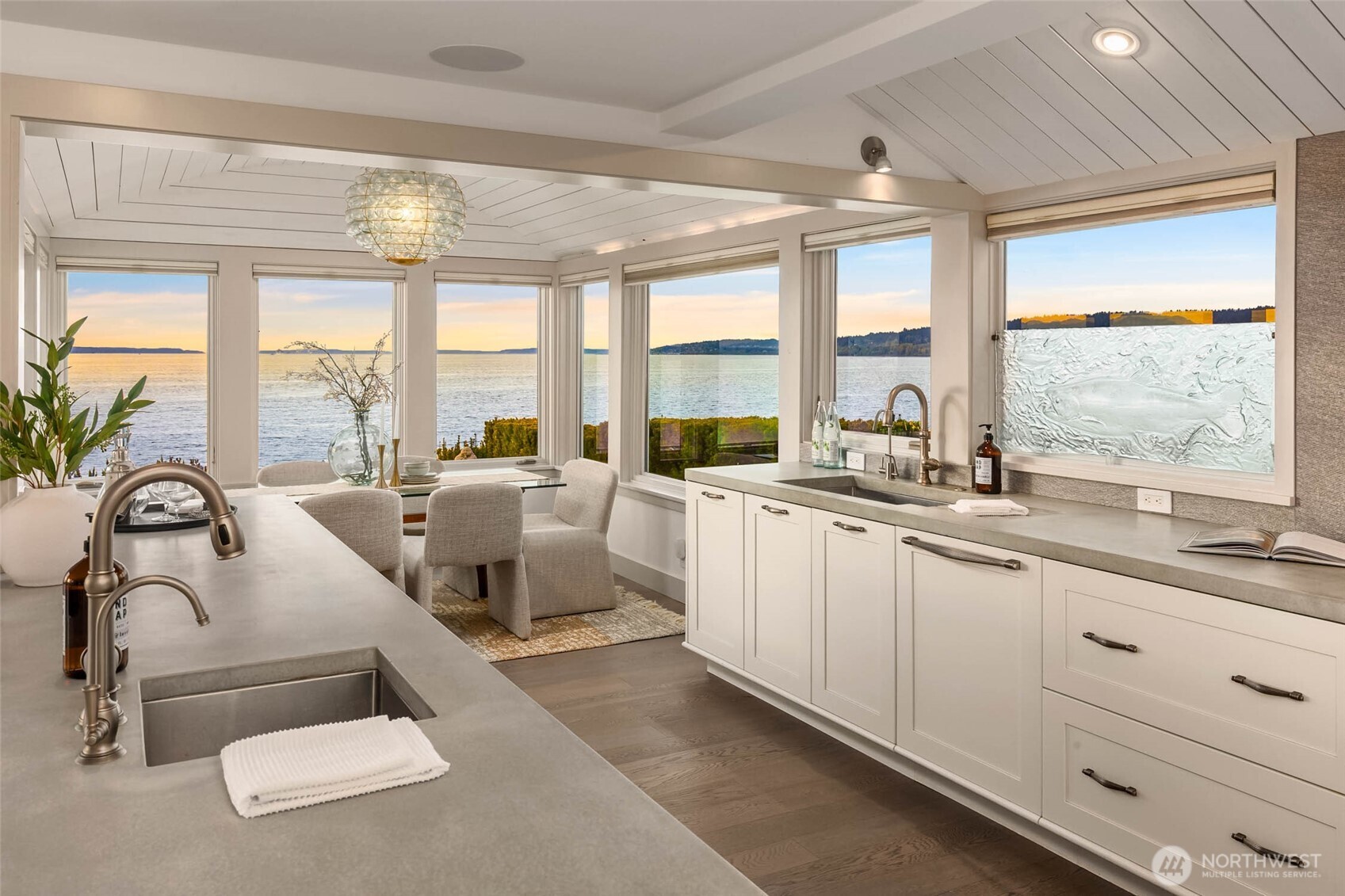 2628 NW Esplanade , Seattle, WA 98117