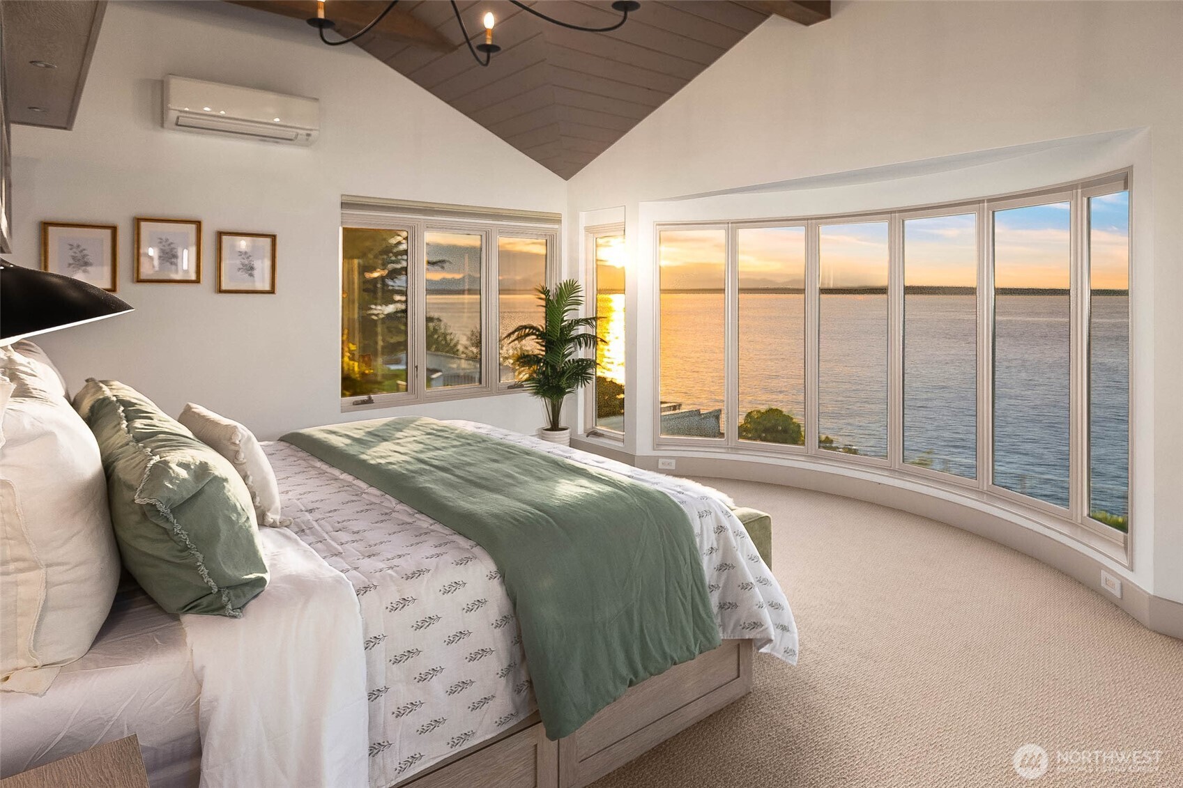 2628 NW Esplanade , Seattle, WA 98117