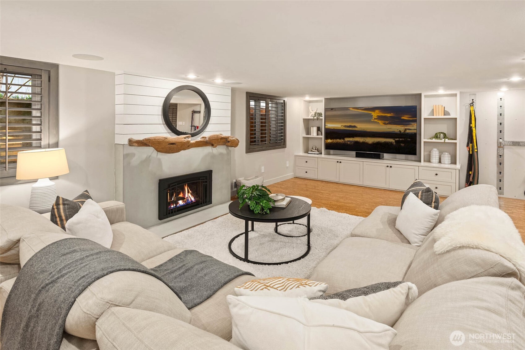 2628 NW Esplanade , Seattle, WA 98117