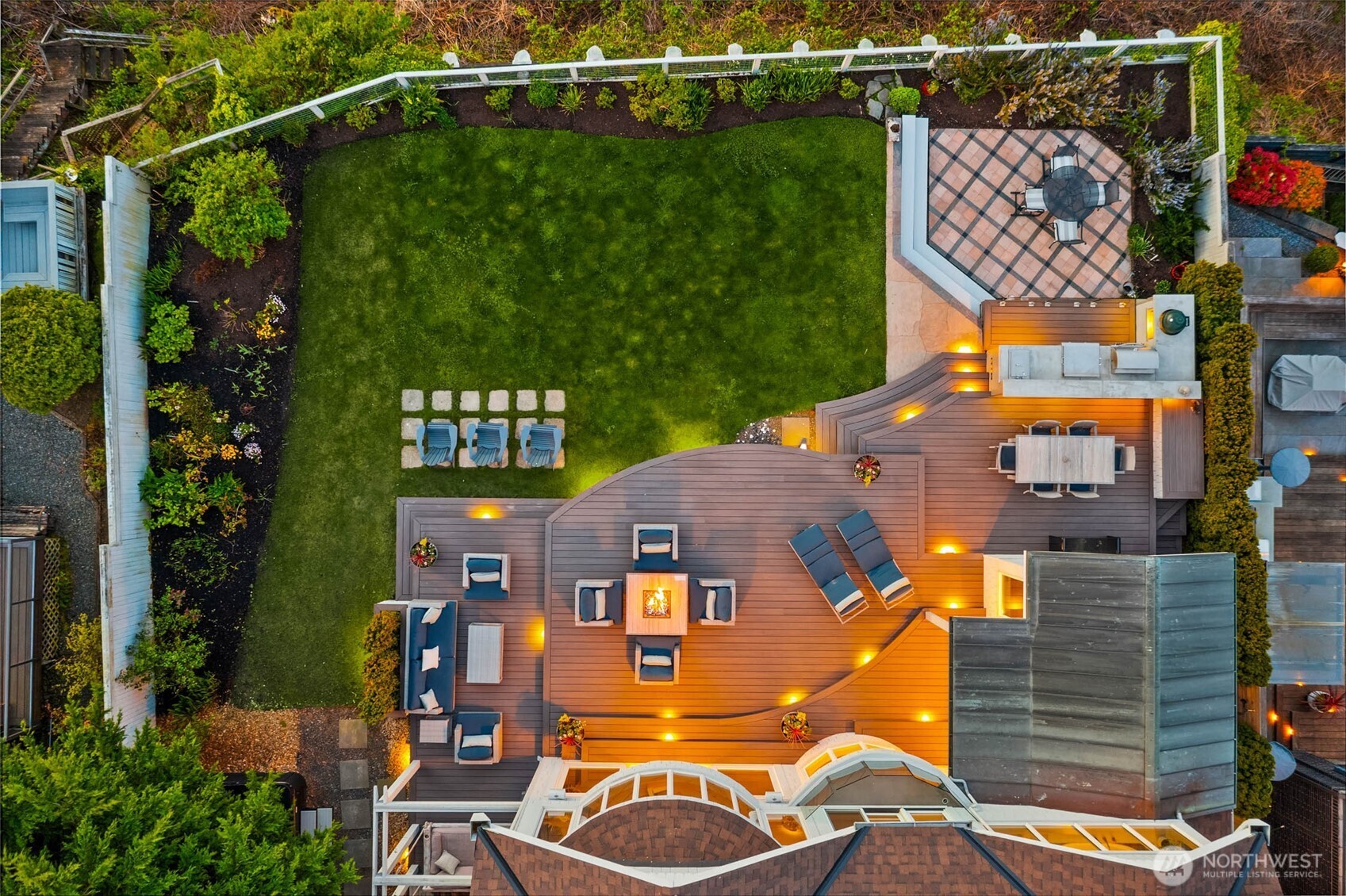 2628 NW Esplanade , Seattle, WA 98117