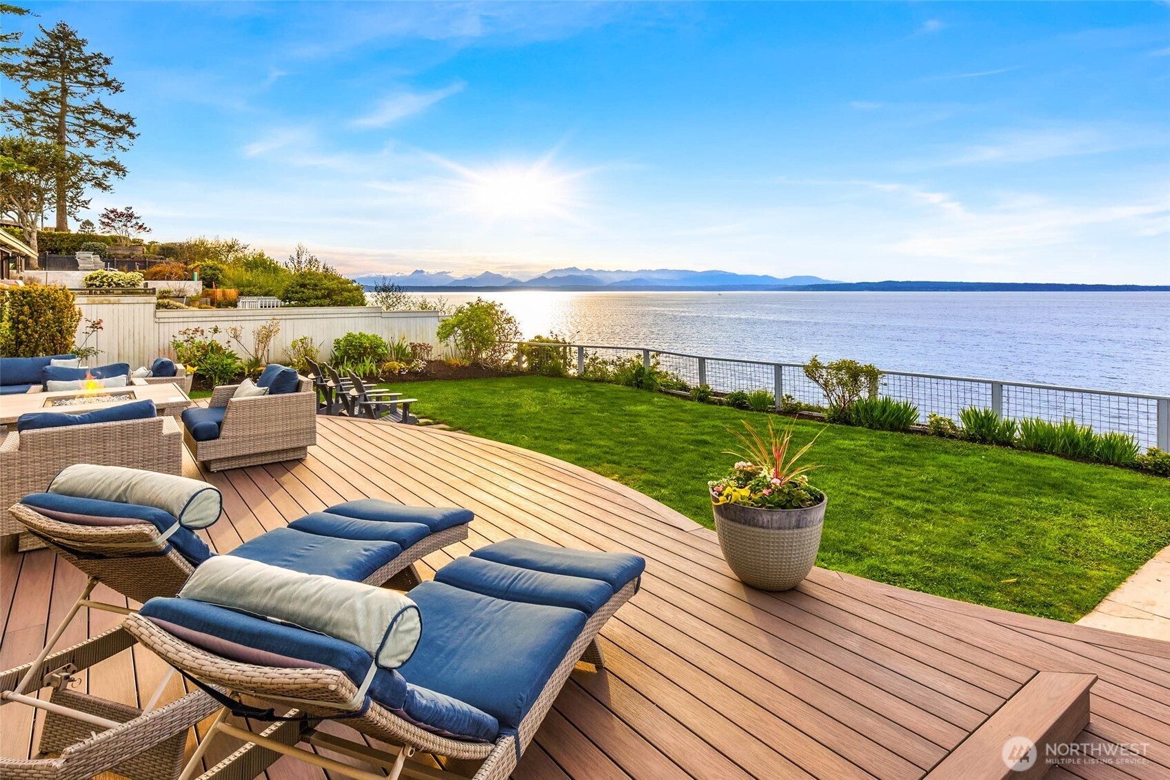 2628 NW Esplanade , Seattle, WA 98117